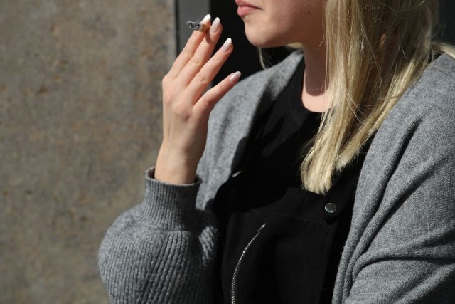 ANKETA: Da li je "snus" opasniji od cigarete?